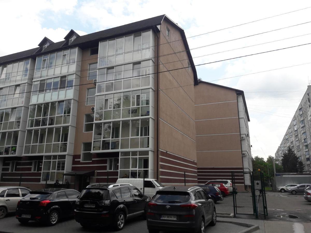 Apartments Near Metalist Stadium Charkiv Esterno foto